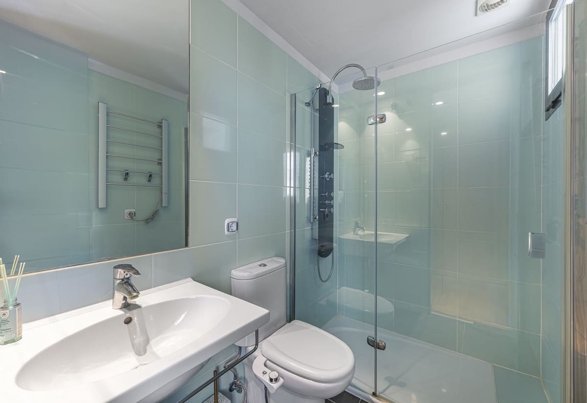 5 bedroom Penthouse for sale in La Cala de Mijas with pool - € 739,000 (Ref: 9540484)