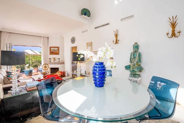 Ático de 3 habitaciones en Marbesa, Marbella en venta con piscina - 749.990 € (Ref: 9540485)