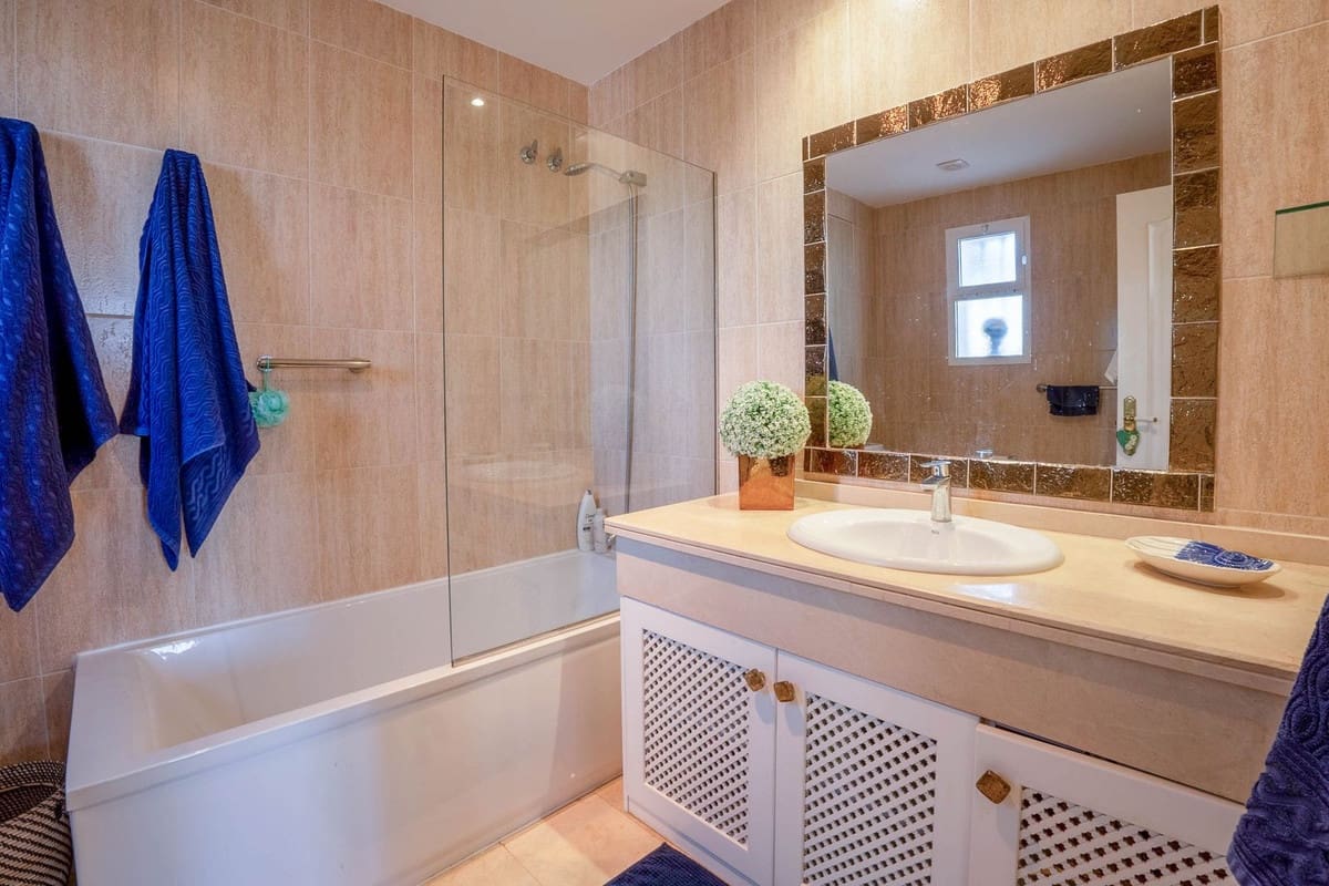 3 sypialnia Penthouse na sprzedaż w Marbesa z basenem - 749 990 € (Ref: 9540485)