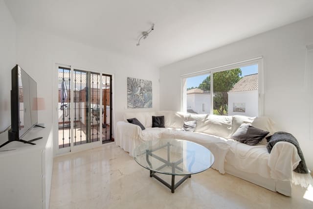 3 bedroom Penthouse for sale in La Dama de Noche - La Alzambra, Marbella with pool - € 750,000 (Ref: 9540486)