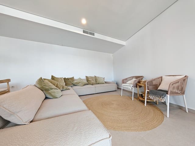 4 makuuhuone Kattohuoneisto myytävänä paikassa Centro, Estepona mukana uima-altaan - 750 000 € (Ref: 9540487)