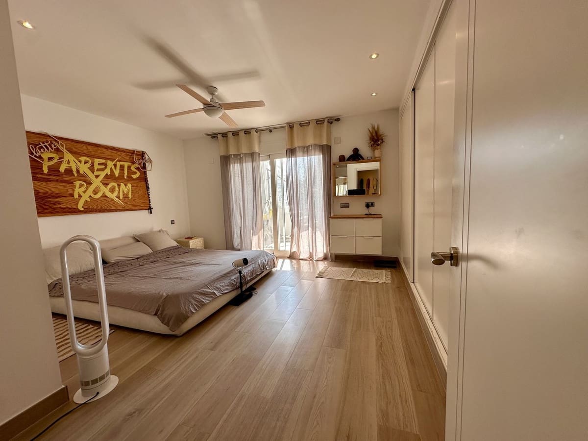 3 quarto Penthouse para venda em Benahavis com piscina - 825 000 € (Ref: 9540490)