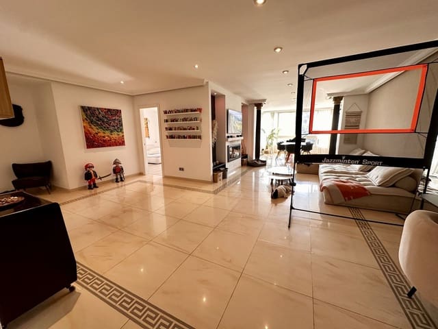 3 quarto Penthouse para venda em Benahavís pueblo, Benahavís com piscina - 825 000 € (Ref: 9540490)