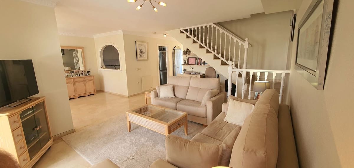 3 soveværelse Penthouse til salg i Marbesa med swimmingpool garage - € 825.000 (Ref: 9540491)