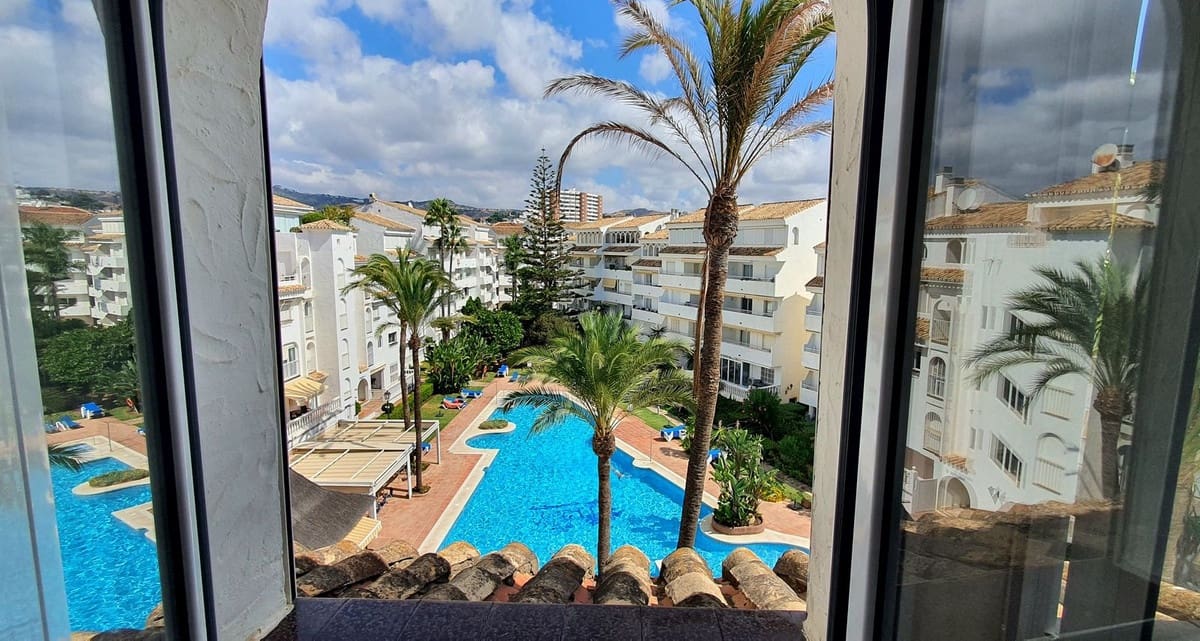 3 soveværelse Penthouse til salg i Marbesa med swimmingpool garage - € 825.000 (Ref: 9540491)