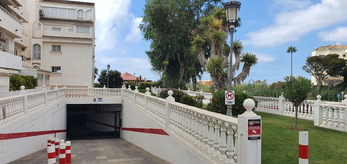 3 soveværelse Penthouse til salg i Marbesa med swimmingpool garage - € 825.000 (Ref: 9540491)