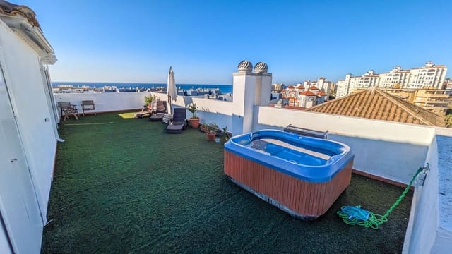 3 makuuhuone Kattohuoneisto myytävänä paikassa Centro, Estepona - 850 000 € (Ref: 9540493)