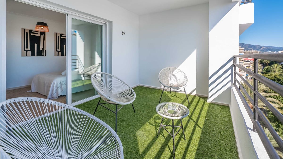 3 soverom Penthouse til salgs i Puerto Banus med svømmebasseng - € 850 000 (Ref: 9540494)