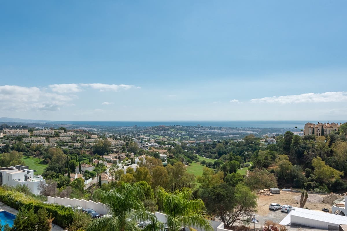 3 sypialnia Apartament na sprzedaż w Benahavis z basenem - 925 000 € (Ref: 9540498)