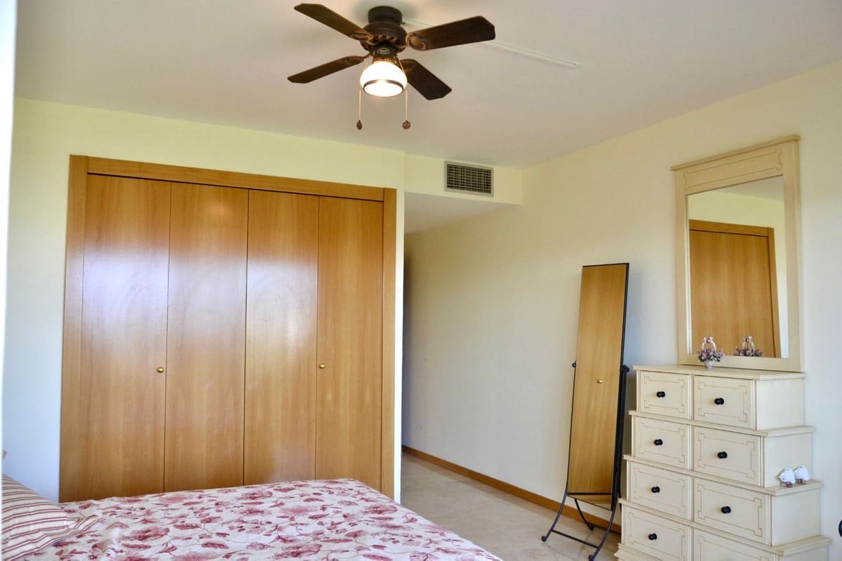 4 soveværelse Penthouse til salg i Guadalmina med swimmingpool garage - € 950.000 (Ref: 9540502)