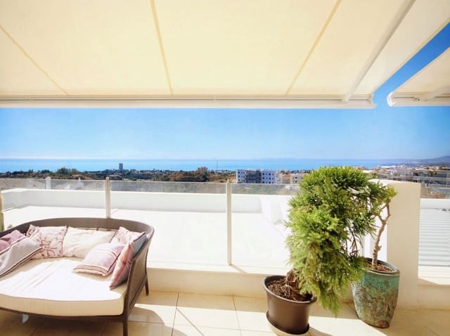 2 sovrum Takvåning till salu i Los Monteros, Marbella med pool garage - 980 000 € (Ref: 9540506)