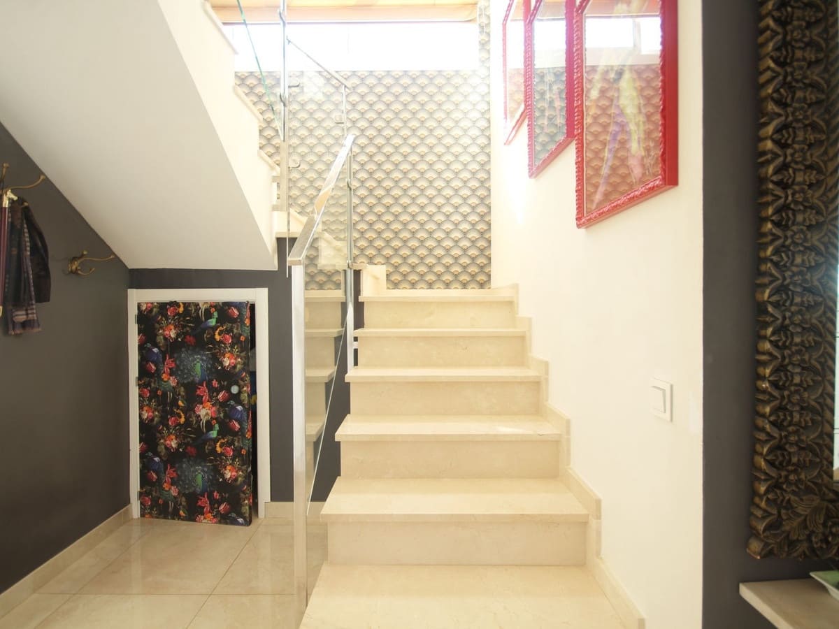 2 bedroom Penthouse for sale in Los Monteros with pool garage - € 980,000 (Ref: 9540506)