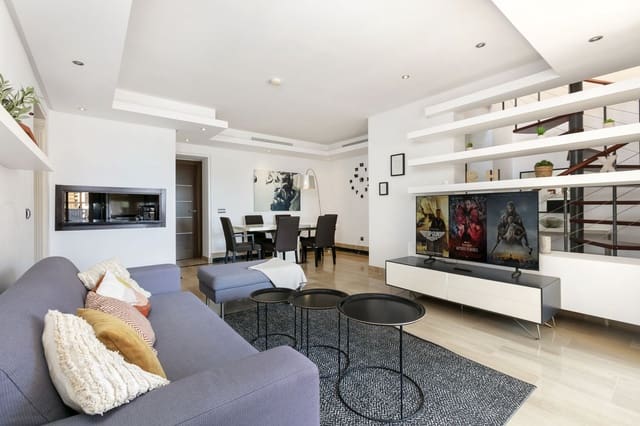 3 slaapkamer Penthouse te koop in Centro, Estepona met zwembad - € 995.000 (Ref: 9540508)