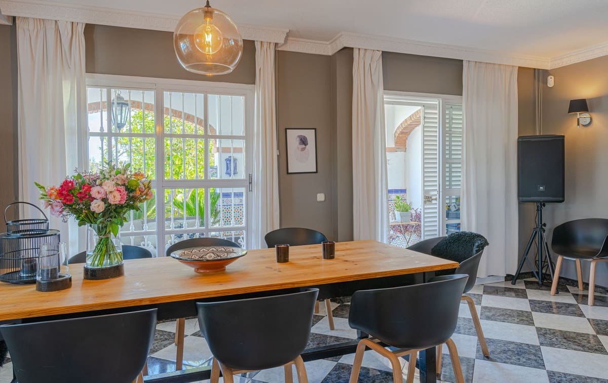 6 soveværelse Finca/Landehus til salg i Alhaurin de la Torre med swimmingpool - € 999.000 (Ref: 9540509)