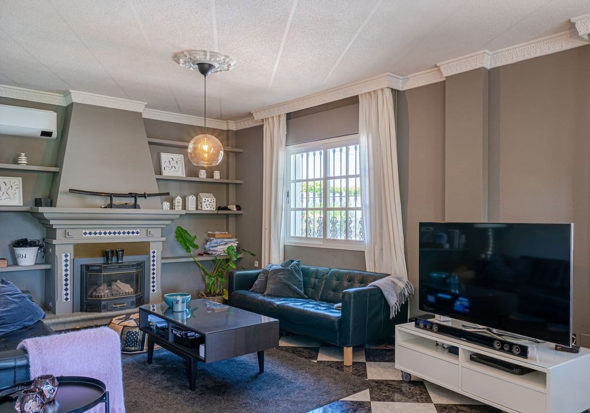 6 soveværelse Finca/Landehus til salg i Alhaurin de la Torre med swimmingpool - € 999.000 (Ref: 9540509)