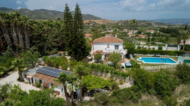 6 soveværelse Finca/Landehus til salg i Alhaurín de la Torre med swimmingpool - € 999.000 (Ref: 9540509)