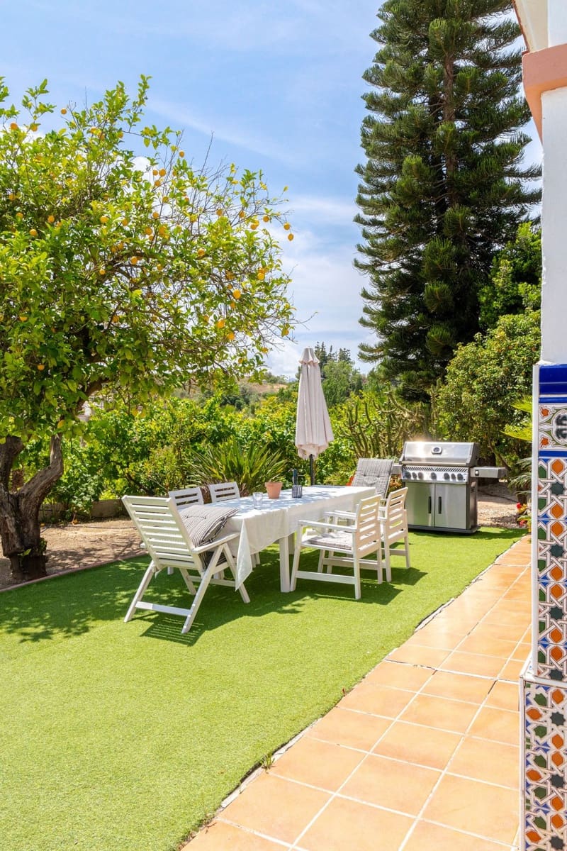 6 soveværelse Finca/Landehus til salg i Alhaurin de la Torre med swimmingpool - € 999.000 (Ref: 9540509)