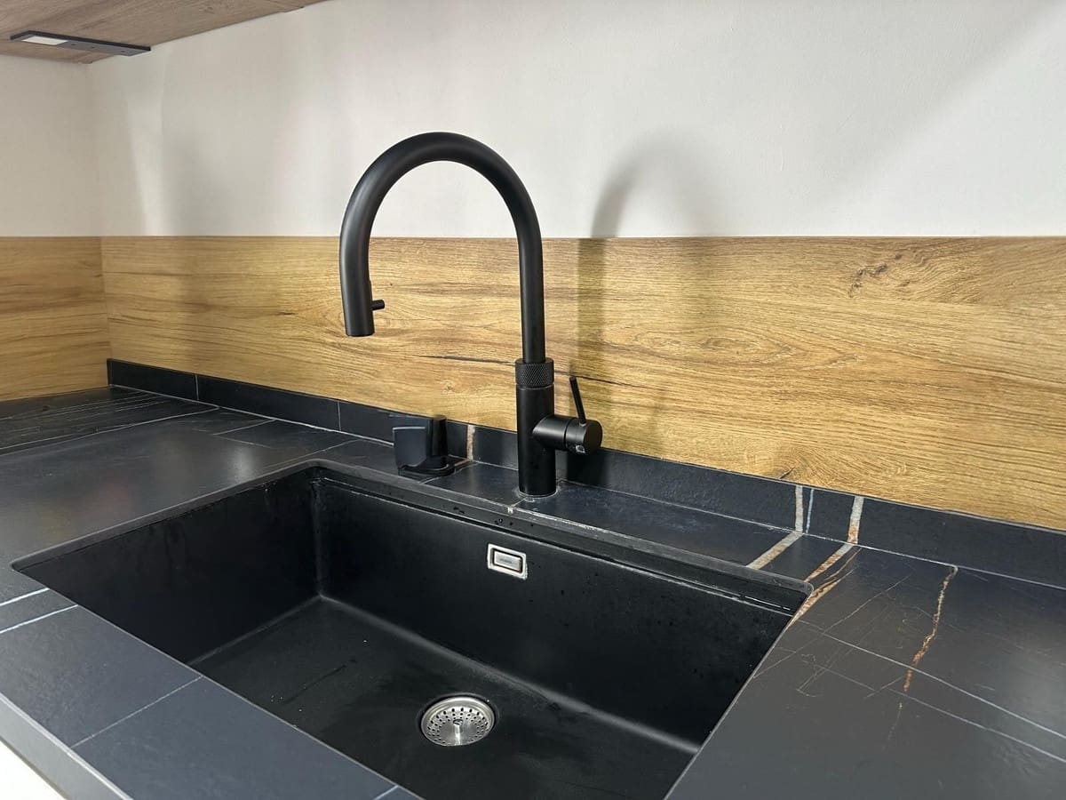 4 bedroom Penthouse for sale in Estepona with pool garage - € 1,000,000 (Ref: 9540510)