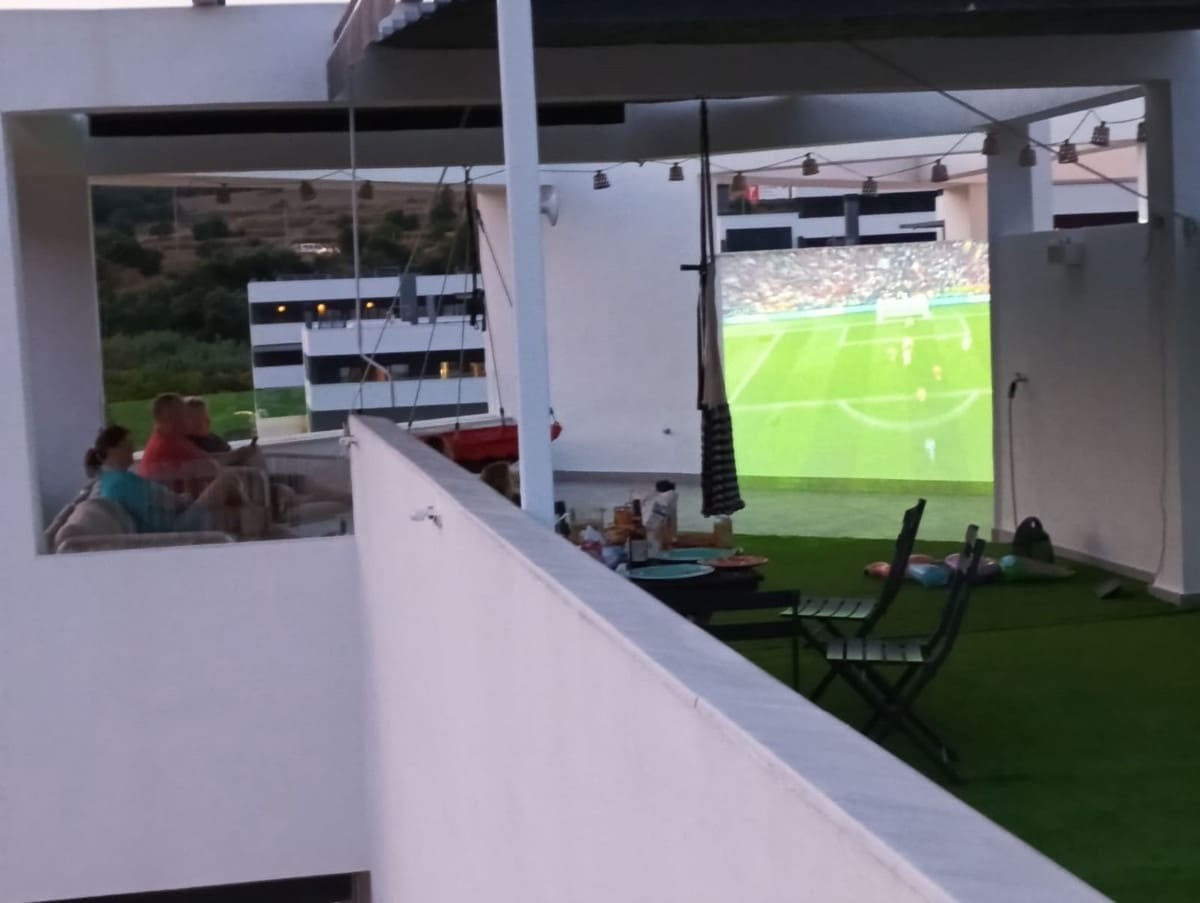 4 bedroom Penthouse for sale in Estepona with pool garage - € 1,000,000 (Ref: 9540510)