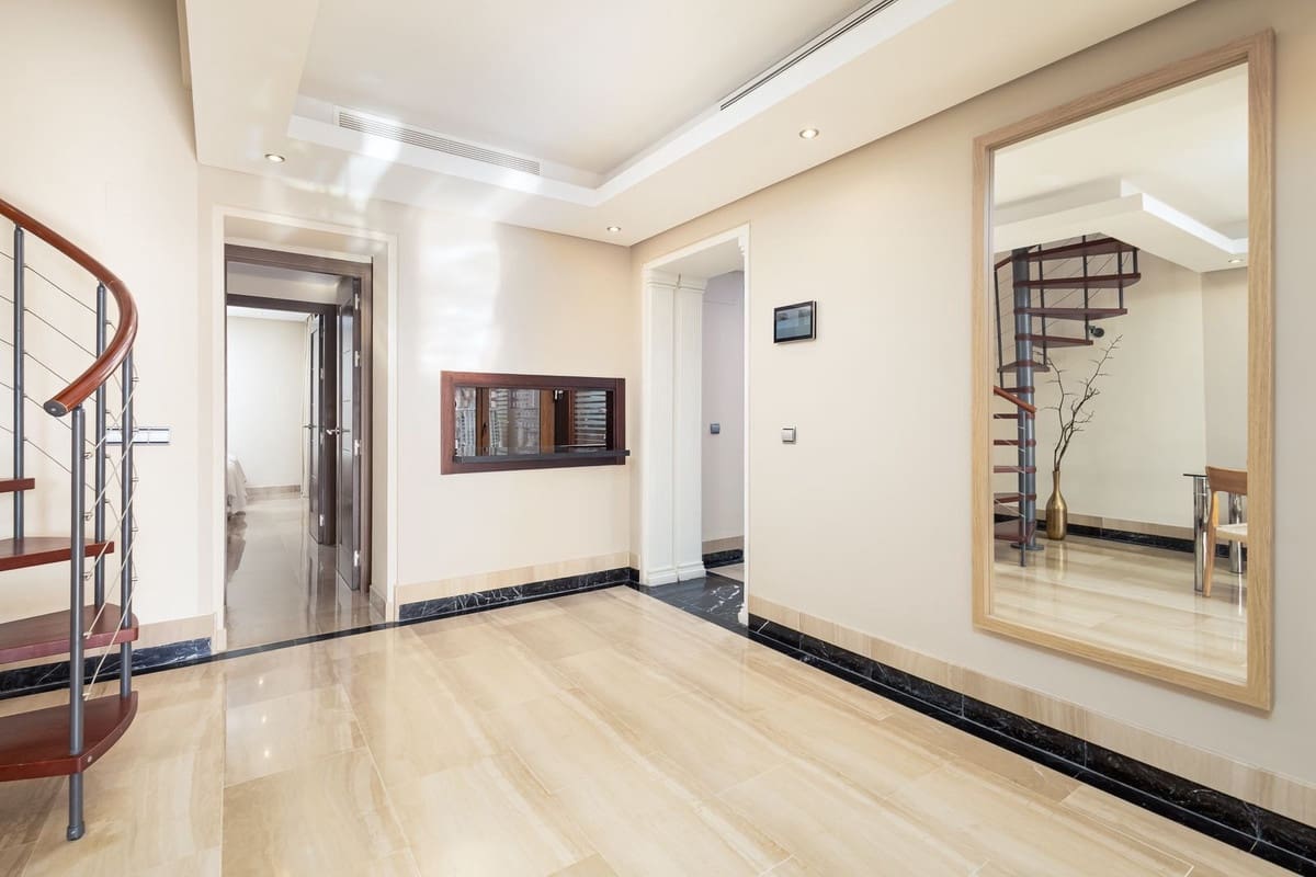 4 slaapkamer Penthouse te koop in Cancelada met zwembad - € 1.050.000 (Ref: 9540511)