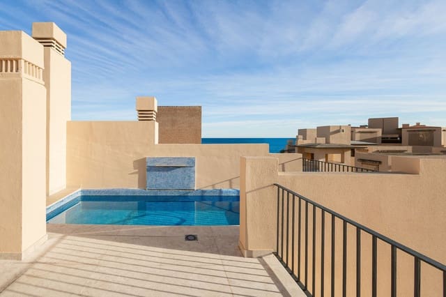 Ático de 4 habitaciones en Cancelada, Estepona en venta con piscina - 1.050.000 € (Ref: 9540511)