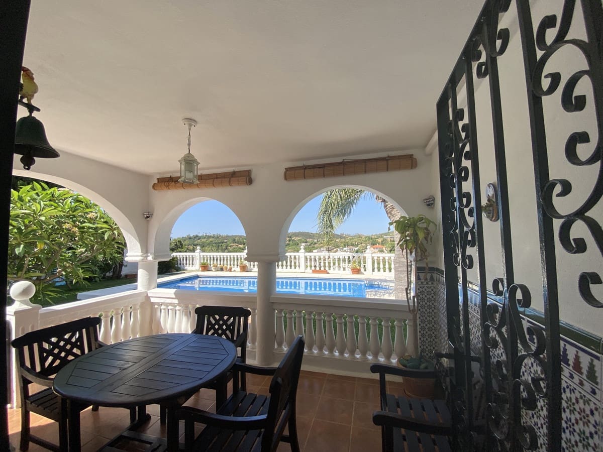 3 soveværelse Villa til salg i El Velerin med swimmingpool - € 1.075.000 (Ref: 9540513)