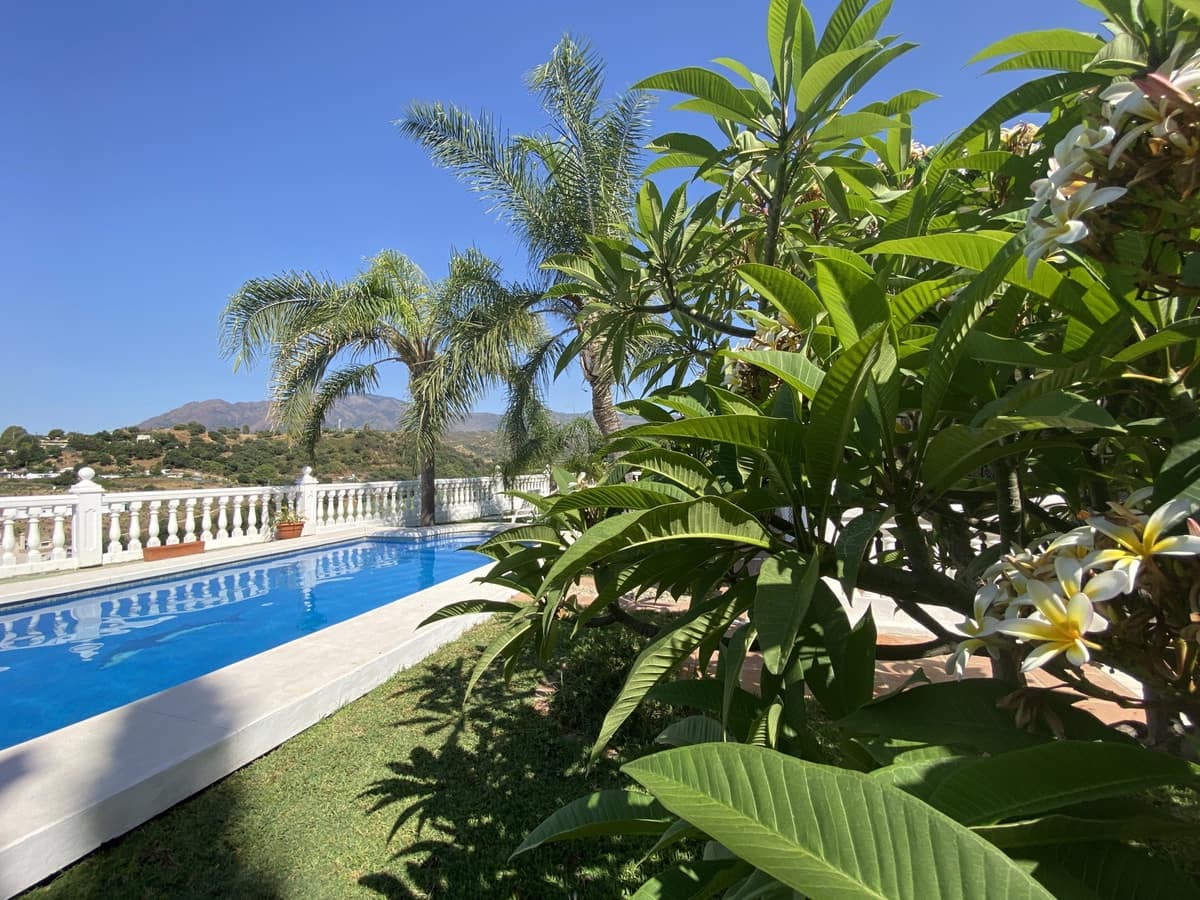 3 soveværelse Villa til salg i El Velerin med swimmingpool - € 1.075.000 (Ref: 9540513)