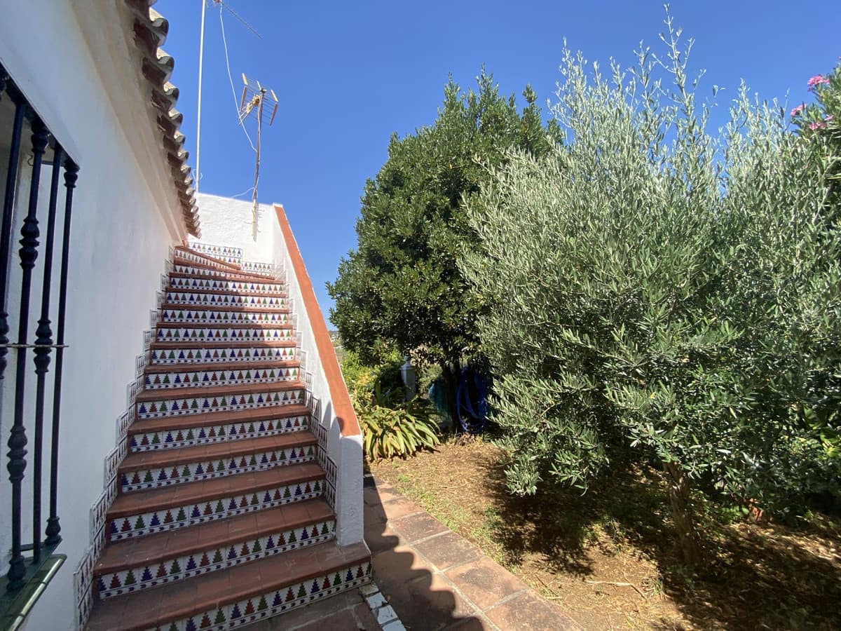 3 bedroom Villa for sale in El Velerin with pool - € 1,075,000 (Ref: 9540513)