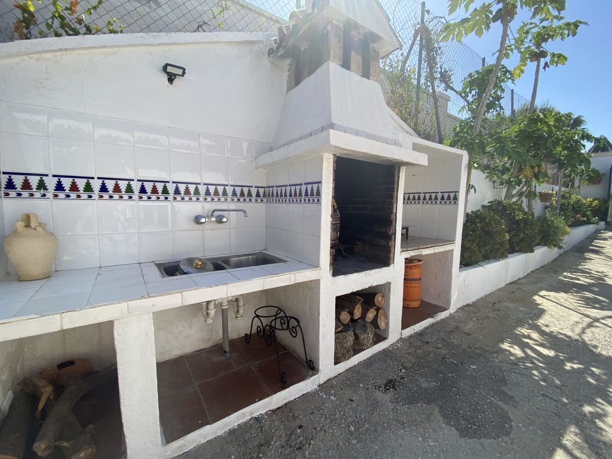3 bedroom Villa for sale in El Velerin with pool - € 1,075,000 (Ref: 9540513)