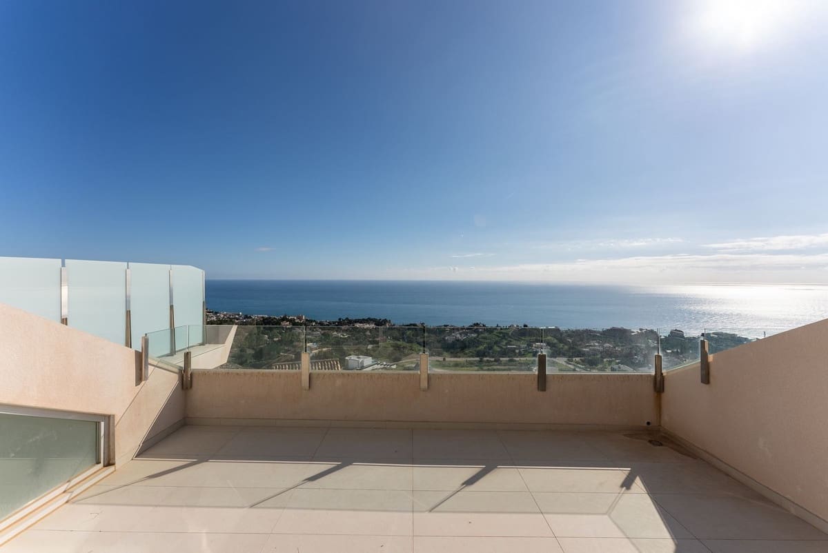 3 soveværelse Penthouse til salg i Benalmadena - € 1.079.000 (Ref: 9540514)