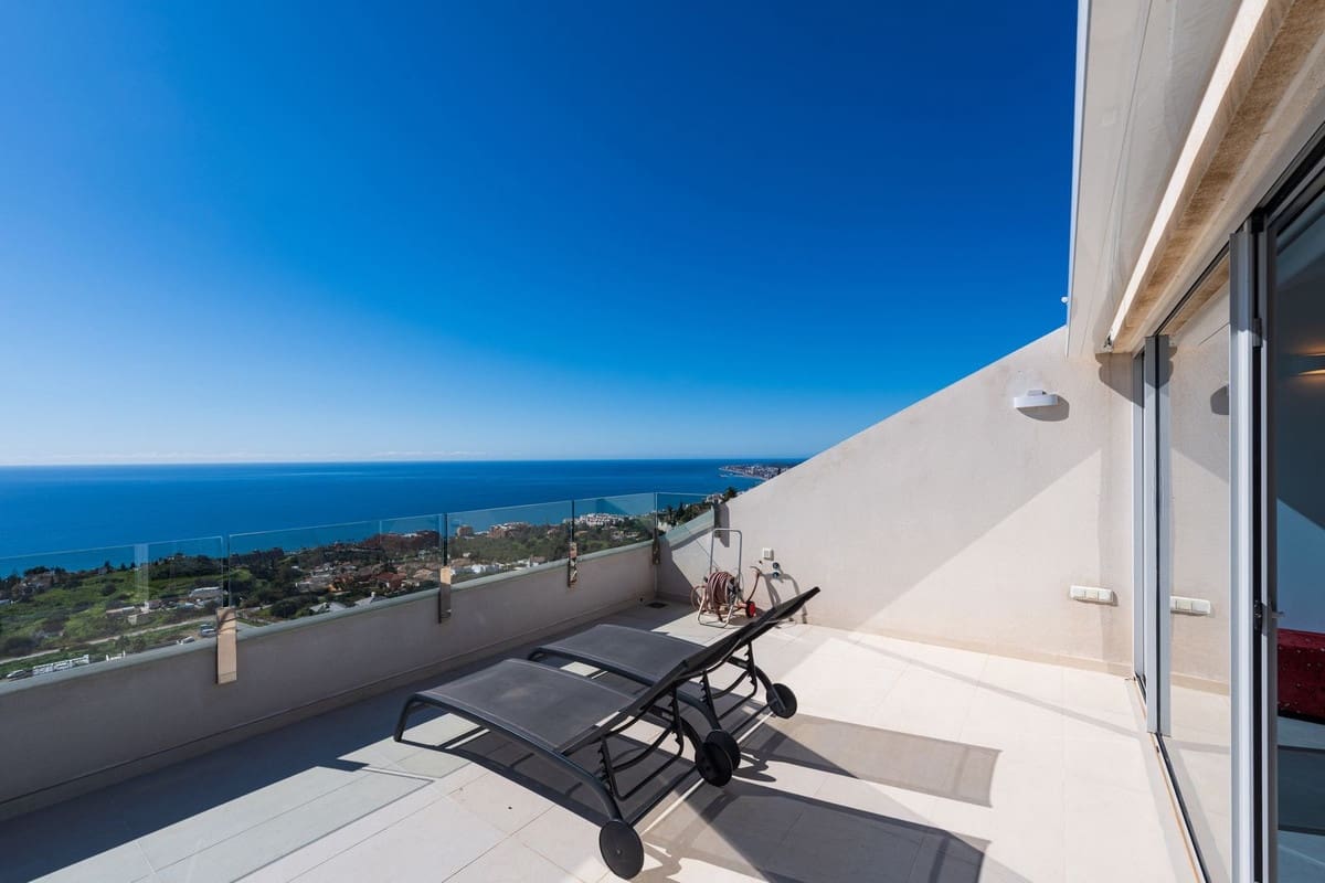 3 soveværelse Penthouse til salg i Benalmadena med swimmingpool garage - € 1.095.000 (Ref: 9540515)