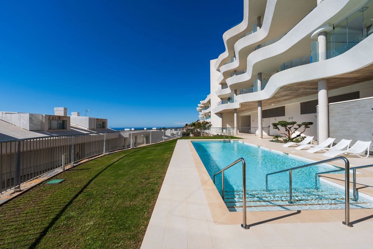 3 soveværelse Penthouse til salg i Benalmadena med swimmingpool garage - € 1.095.000 (Ref: 9540515)
