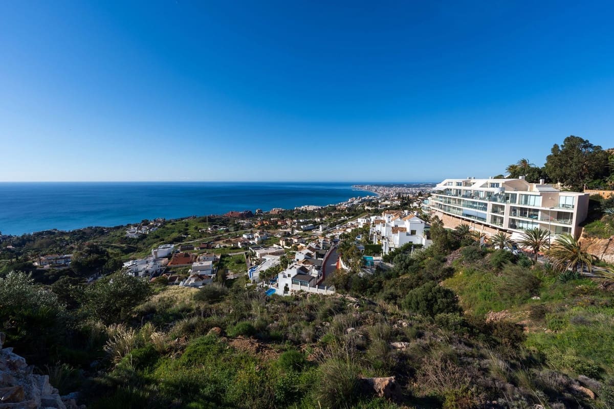 3 soveværelse Penthouse til salg i Benalmadena med swimmingpool garage - € 1.095.000 (Ref: 9540515)