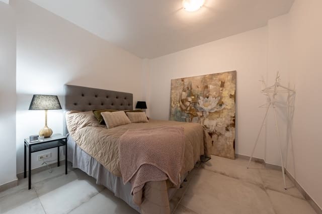 3 soverom Penthouse til salgs i La Dama de Noche - La Alzambra, Marbella med svømmebasseng - € 1 095 000 (Ref: 9540517)