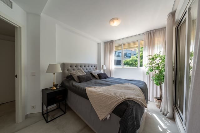 3 soverom Penthouse til salgs i La Dama de Noche - La Alzambra, Marbella med svømmebasseng - € 1 095 000 (Ref: 9540517)