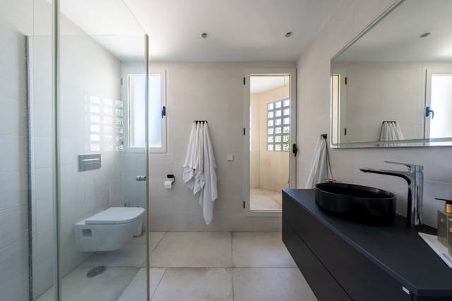 3 soverom Penthouse til salgs i La Dama de Noche - La Alzambra, Marbella med svømmebasseng - € 1 095 000 (Ref: 9540517)