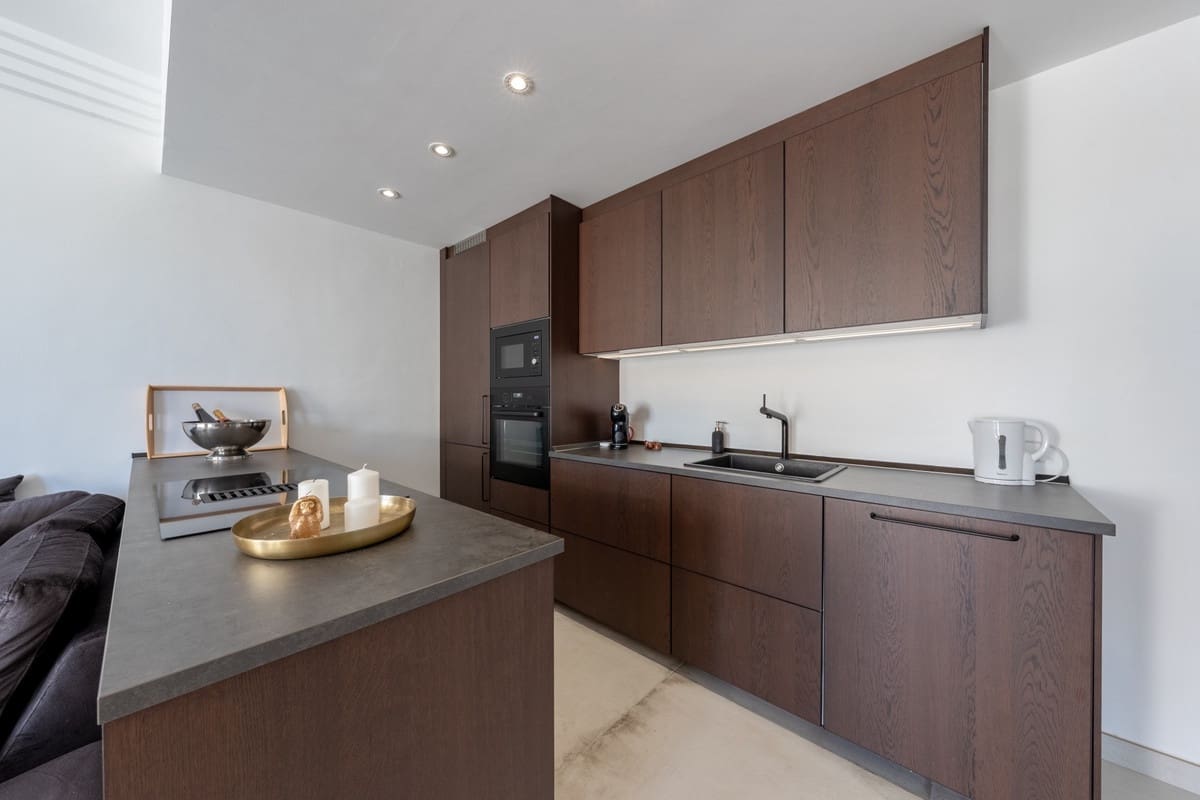 3 soverom Penthouse til salgs i Nueva Andalucia med svømmebasseng - € 1 095 000 (Ref: 9540517)