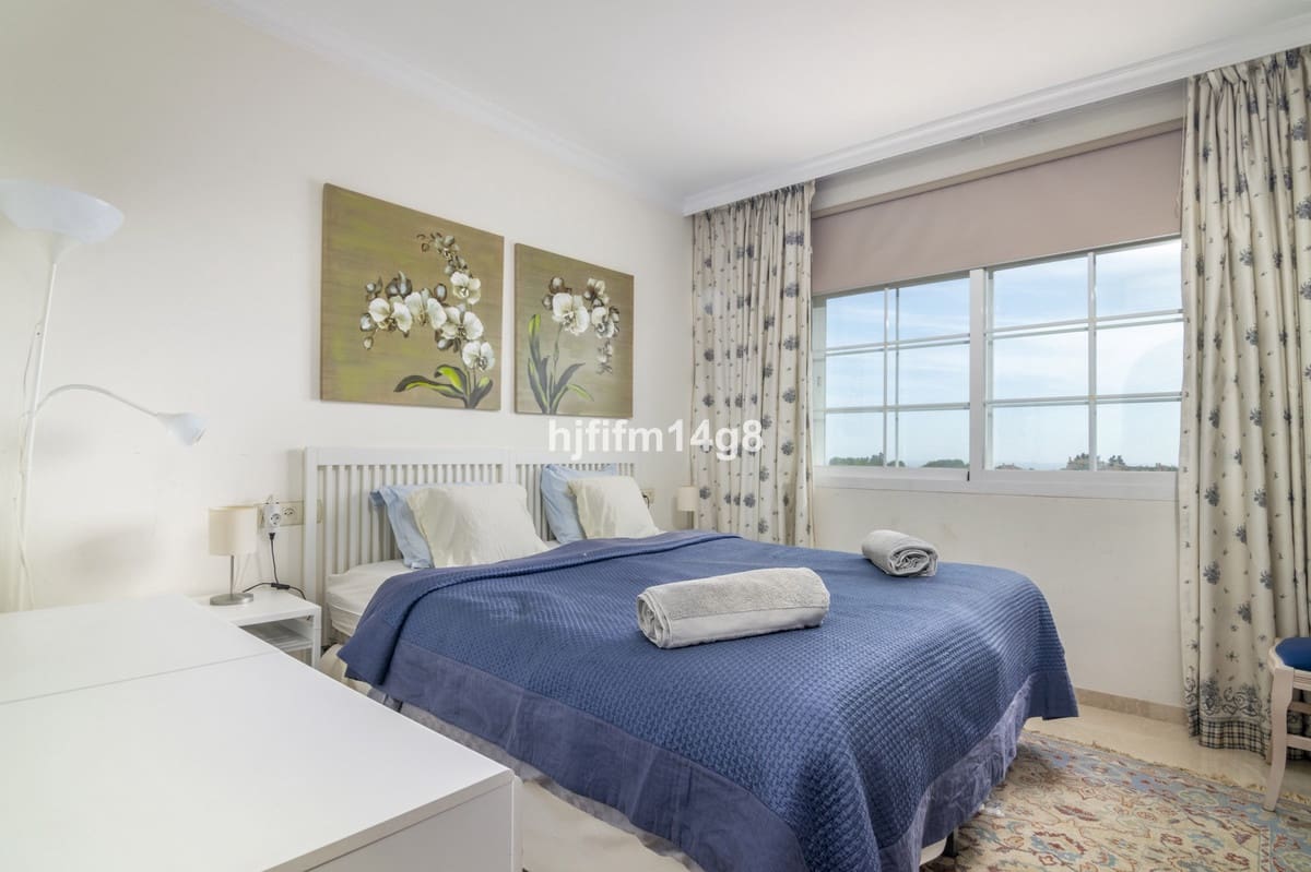 Ático de 3 habitaciones en Nueva Andalucia en venta con piscina - 1.150.000 € (Ref: 9540520)