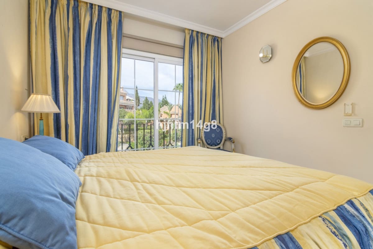 Ático de 3 habitaciones en Nueva Andalucia en venta con piscina - 1.150.000 € (Ref: 9540520)