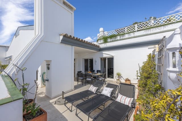 Ático de 3 habitaciones en Centro, Estepona en venta con piscina - 1.150.000 € (Ref: 9540522)