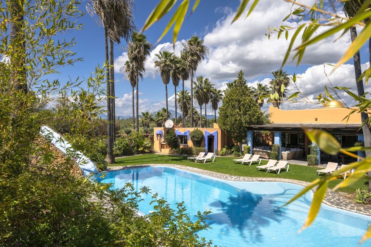 Finca/Casa Rural de 9 habitaciones en Alhaurín el Grande en venta con piscina - 1.150.000 € (Ref: 9540525)