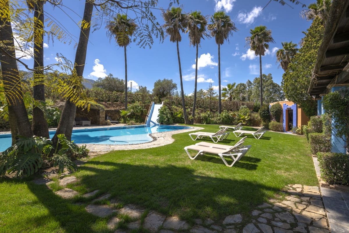 Finca/Casa Rural de 9 habitaciones en Alhaurín el Grande en venta con piscina - 1.150.000 € (Ref: 9540525)