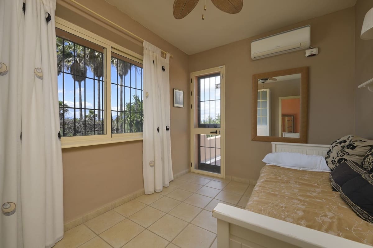 Finca/Casa Rural de 9 habitaciones en Alhaurín el Grande en venta con piscina - 1.150.000 € (Ref: 9540525)