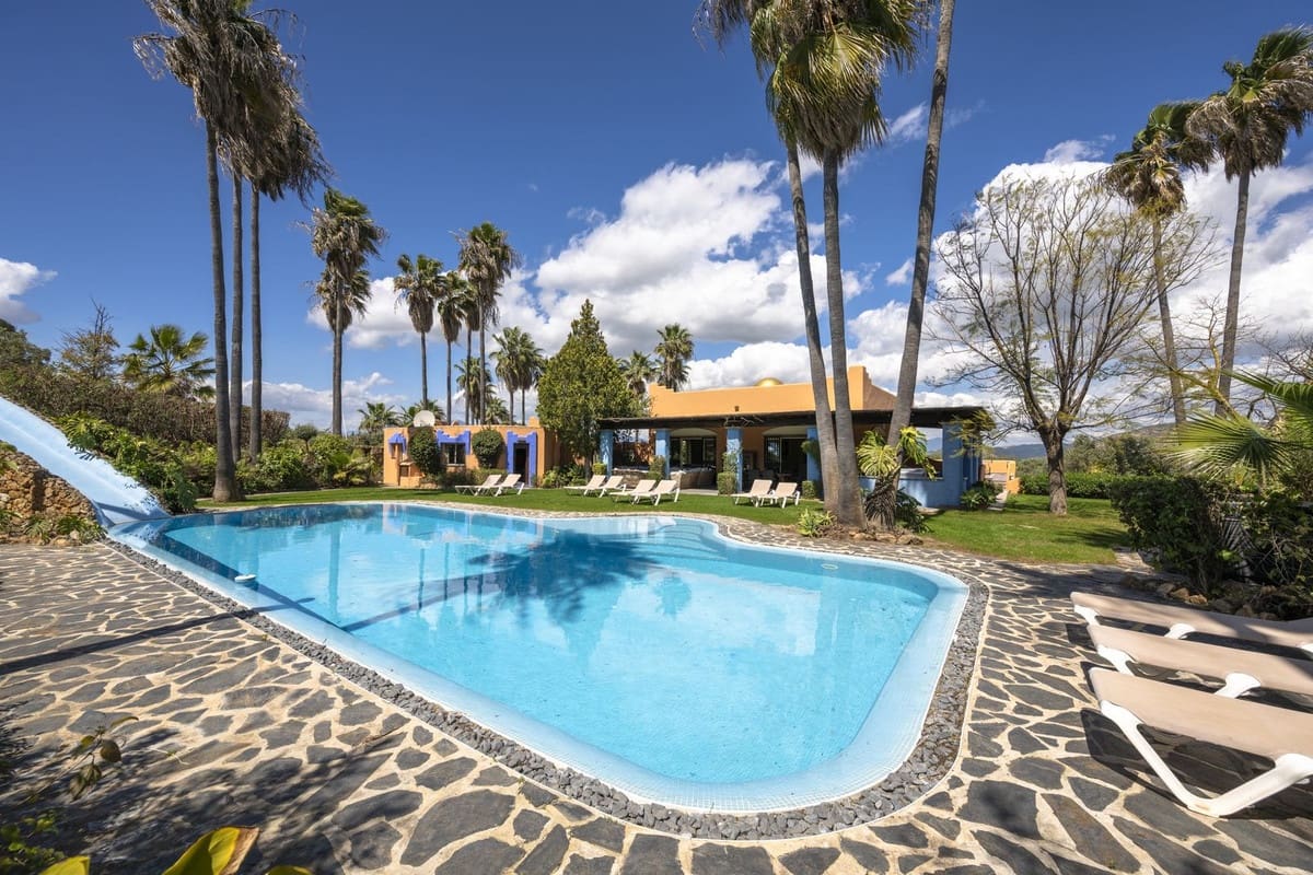 Finca/Casa Rural de 9 habitaciones en Alhaurín el Grande en venta con piscina - 1.150.000 € (Ref: 9540525)