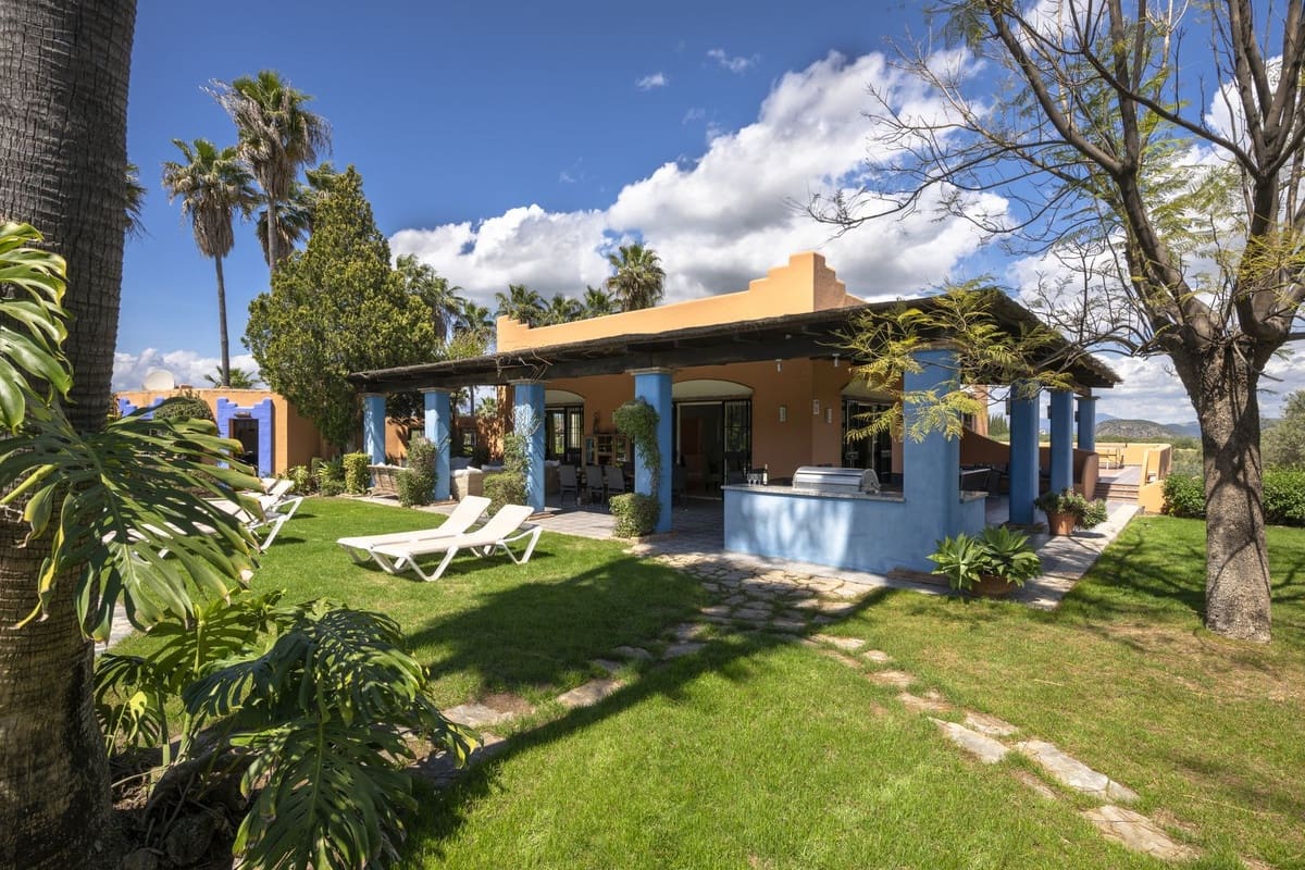 Finca/Casa Rural de 9 habitaciones en Alhaurín el Grande en venta con piscina - 1.150.000 € (Ref: 9540525)