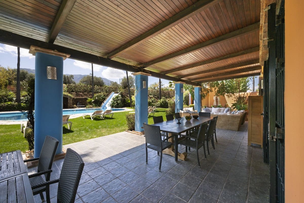 Finca/Casa Rural de 9 habitaciones en Alhaurín el Grande en venta con piscina - 1.150.000 € (Ref: 9540525)