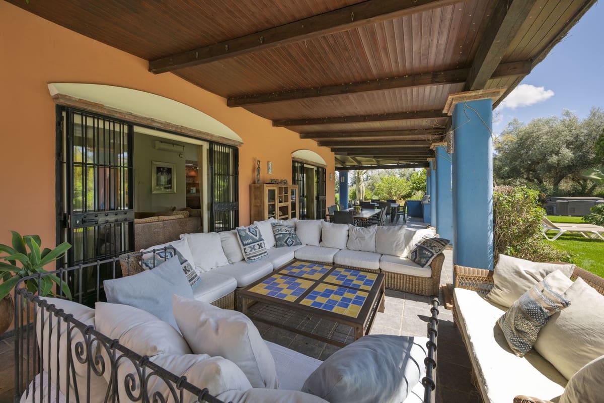 Finca/Casa Rural de 9 habitaciones en Alhaurín el Grande en venta con piscina - 1.150.000 € (Ref: 9540525)