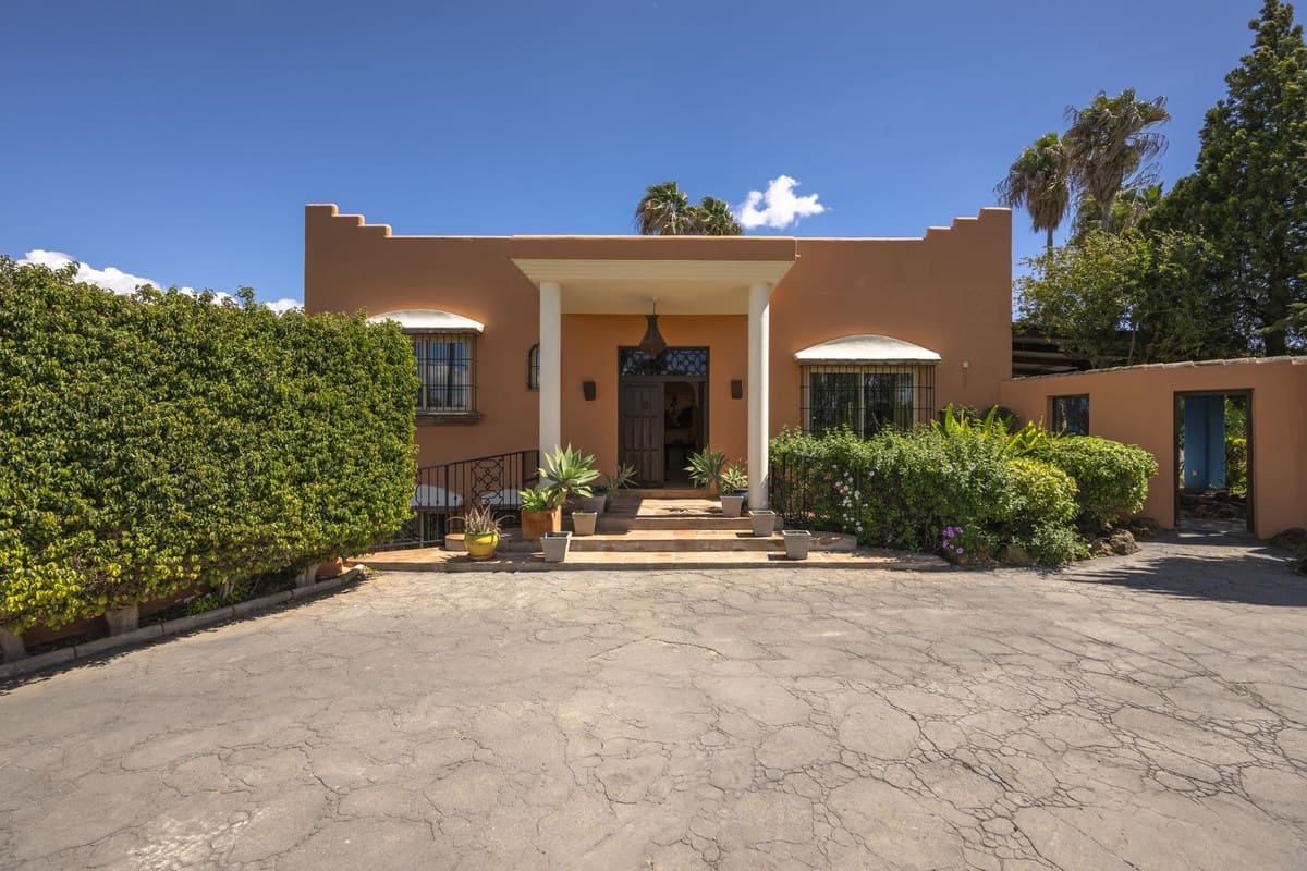 Finca/Casa Rural de 9 habitaciones en Alhaurín el Grande en venta con piscina - 1.150.000 € (Ref: 9540525)