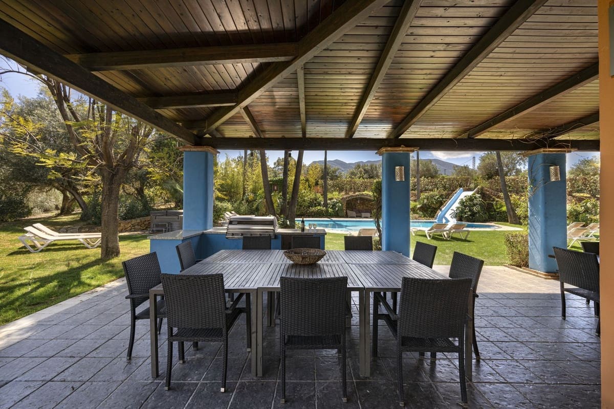 Finca/Casa Rural de 9 habitaciones en Alhaurín el Grande en venta con piscina - 1.150.000 € (Ref: 9540525)