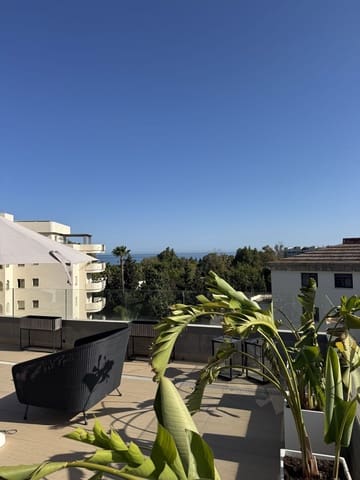 3 soverom Penthouse til salgs i La Dama de Noche - La Alzambra, Marbella med svømmebasseng garasje - € 1 195 000 (Ref: 9540528)